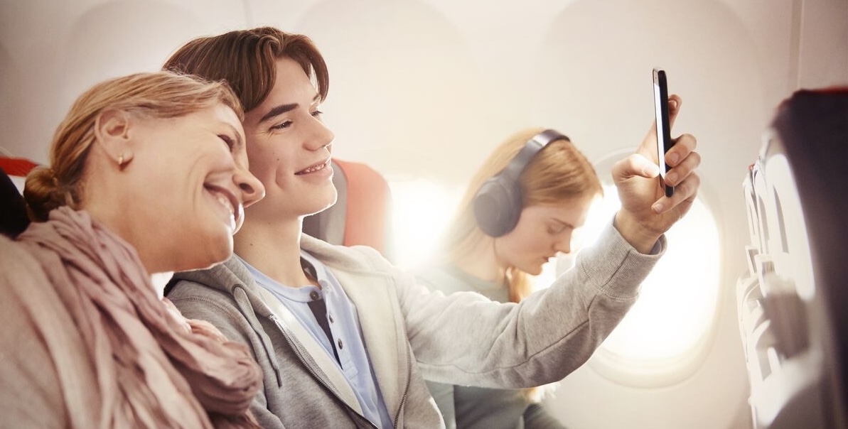 Reward newsletter hero-Brand 737 MAX Family WiFi 002.jpg